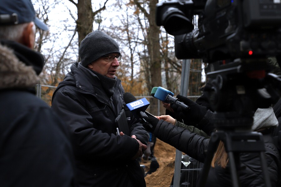 Prace poszukiwawcze na terenie cmentarza wojskowego przy ul. 11 Listopada w Białymstoku – 12-15 listopada, fot. Iwona Kolasińska (IPN)