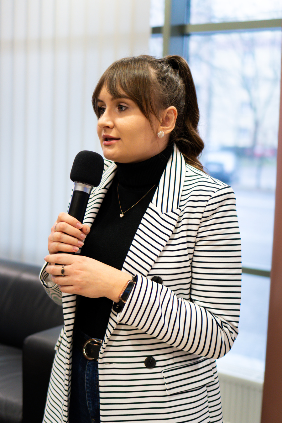 Zajęcia dla uczniów w oparciu o świąteczny materiał edukacyjny pt. „Bombka z Memmingen” – 29 listopada 2024, fot. Paweł Bezubik.