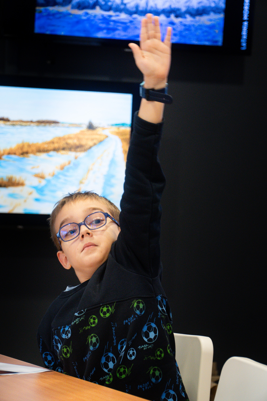 Zajęcia dla uczniów w oparciu o świąteczny materiał edukacyjny pt. „Bombka z Memmingen” – 29 listopada 2024, fot. Paweł Bezubik.