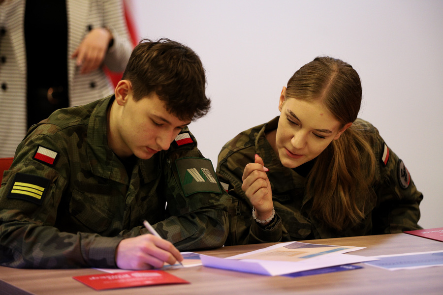 Grudniowe spotkania z młodzieżą w ramach Ogólnopolskiego Konkursu Edukacyjnego „Silni Polską!”, fot. Paula Prudziłowicz (IPN)