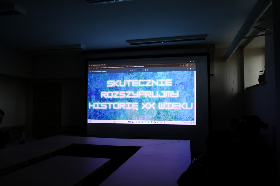 Grudniowe spotkania z młodzieżą w ramach Ogólnopolskiego Konkursu Edukacyjnego „Silni Polską!”