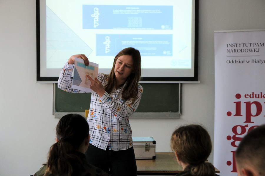 Grudniowe spotkania z młodzieżą w ramach Ogólnopolskiego Konkursu Edukacyjnego „Silni Polską!”