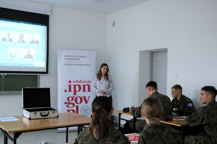 Grudniowe spotkania z młodzieżą w ramach Ogólnopolskiego Konkursu Edukacyjnego „Silni Polską!”