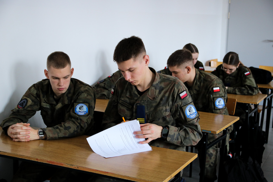 Grudniowe spotkania z młodzieżą w ramach Ogólnopolskiego Konkursu Edukacyjnego „Silni Polską!”