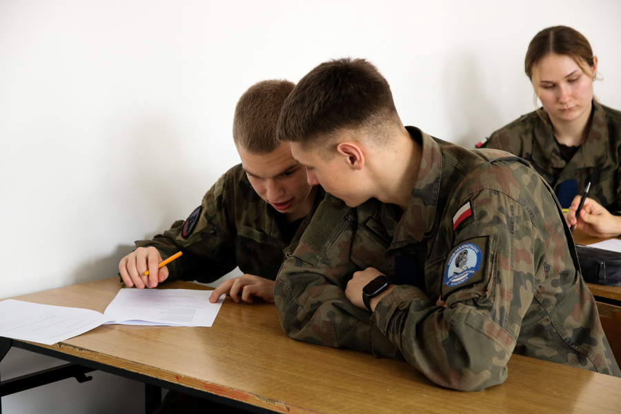 Grudniowe spotkania z młodzieżą w ramach Ogólnopolskiego Konkursu Edukacyjnego „Silni Polską!”