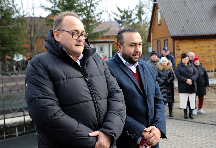 Uroczystości upamiętniające Romów zamordowanych przez żandarmerię niemiecką w listopadzie 1942 r. w miejscowości Nur – 20 grudnia, fot. Paula Prudziłowicz (IPN)