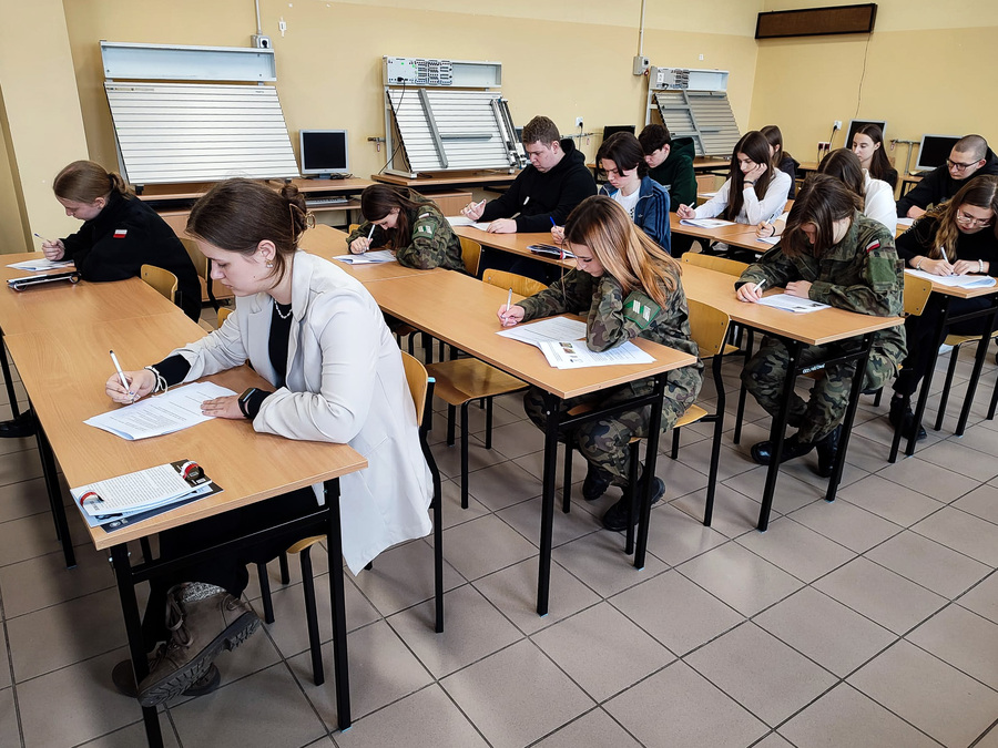 XI edycja Regionalnej Olimpiady Historycznej Wiedzy o Armii Krajowej, jej poprzedniczkach i następczyniach – 14 lutego 2025, fot. Paula Prudziłowicz (IPN)