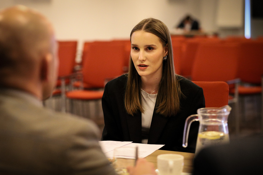 Finałowe przesłuchania XI Regionalnej Olimpiady Historycznej Wiedzy o Armii Krajowej, jej poprzedniczkach i następczyniach – 18 marca 2025, fot. Paula Prudziłowicz (IPN)