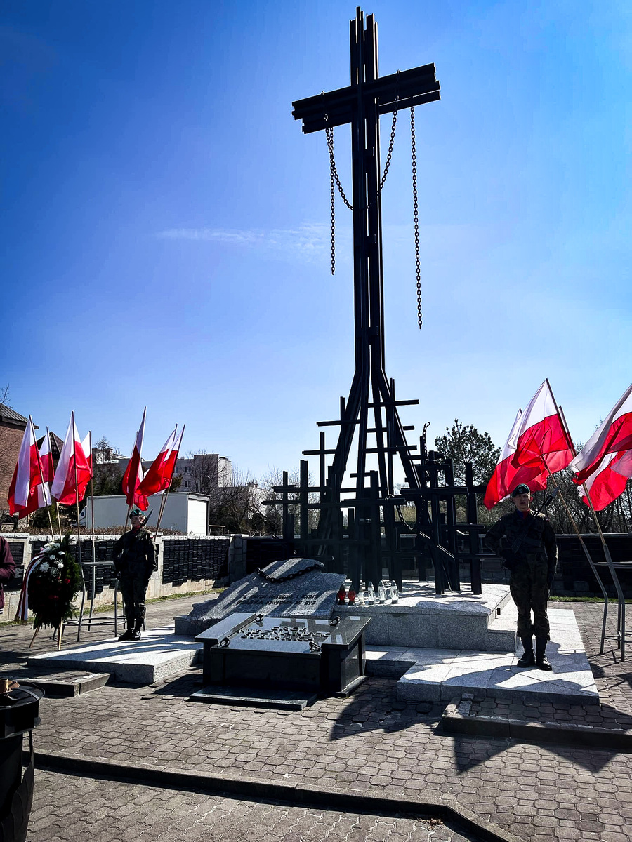 Uroczyste obchody 85. rocznicy Zbrodni Katyńskiej oraz drugiej masowej deportacji Polaków na Sybir – 13 kwietnia 2025, fot. Radosław Wnorowski (IPN)