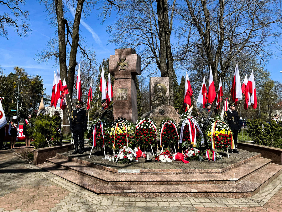 Uroczyste obchody 85. rocznicy Zbrodni Katyńskiej oraz drugiej masowej deportacji Polaków na Sybir – 13 kwietnia 2025, fot. Radosław Wnorowski (IPN)