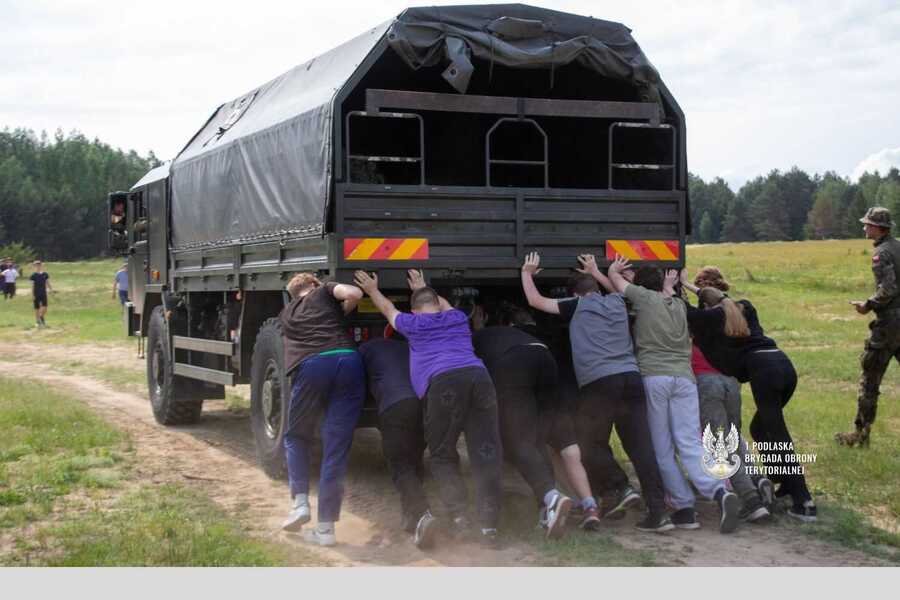 Podsumowanie trzeciej edycji projektu edukacyjnego „W służbie Ojczyźnie”, fot. 1 Podlaska Brygada Obrony Terytorialnej