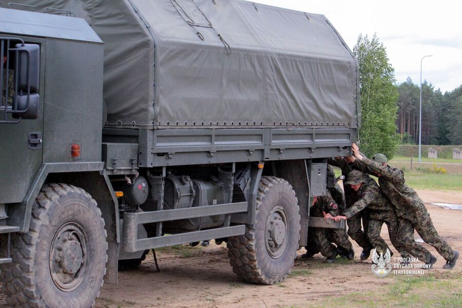 Podsumowanie trzeciej edycji projektu edukacyjnego „W służbie Ojczyźnie”, fot. 1 Podlaska Brygada Obrony Terytorialnej