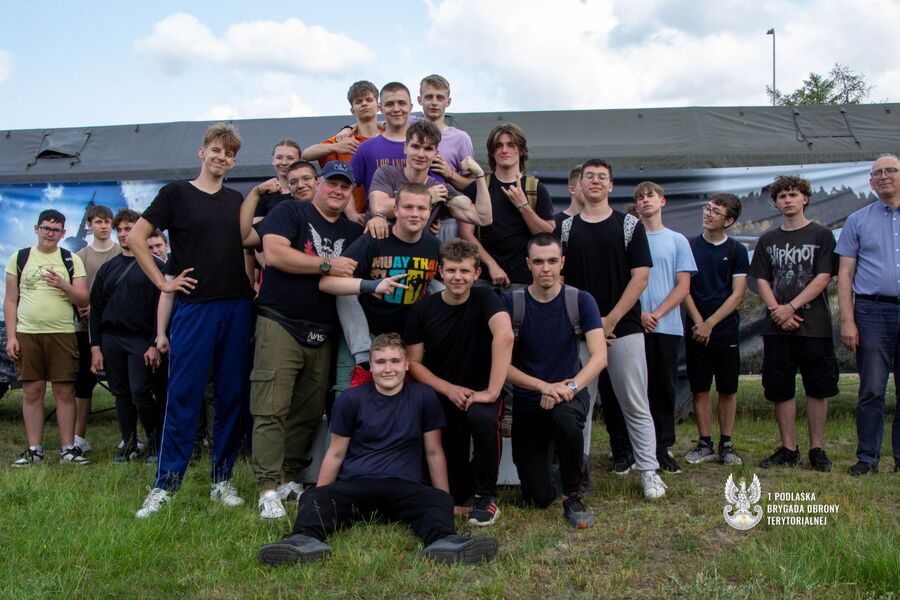 Podsumowanie trzeciej edycji projektu edukacyjnego „W służbie Ojczyźnie”, fot. 1 Podlaska Brygada Obrony Terytorialnej