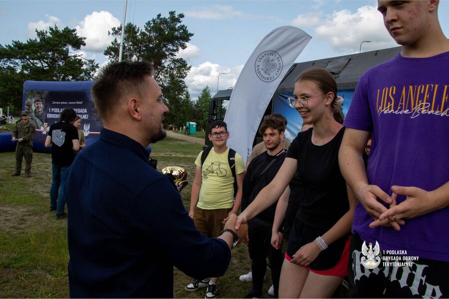 Podsumowanie trzeciej edycji projektu edukacyjnego „W służbie Ojczyźnie”, fot. 1 Podlaska Brygada Obrony Terytorialnej