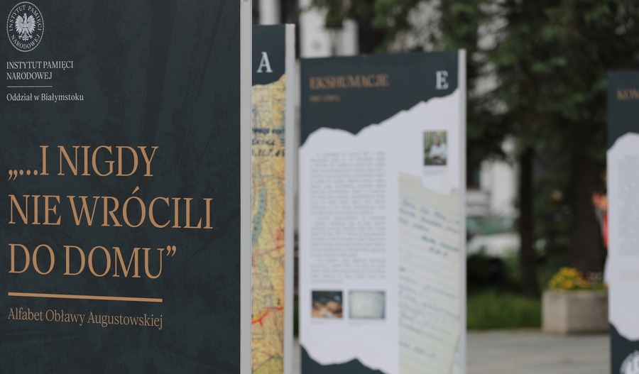 Otwarcie wystawy „… i nigdy nie wrócili do domu. Alfabet Obławy Augustowskiej” w Suwałkach – 10 czerwca 2025, fot. Paula Prudziłowicz (IPN)