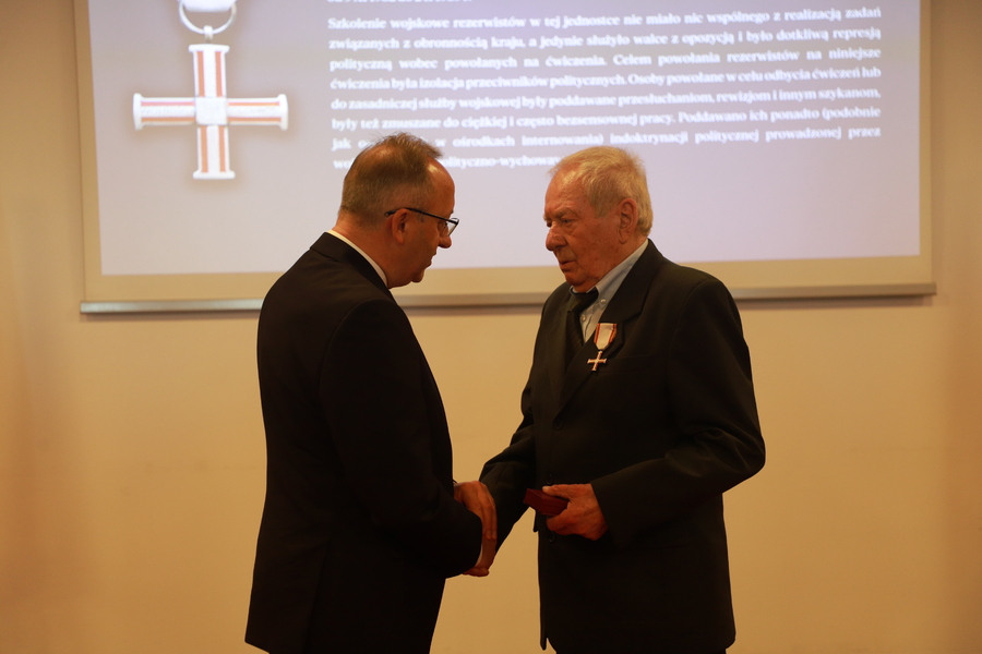 Uroczystość wręczenia działaczom opozycji antykomunistycznej Krzyży Wolności i Solidarności – 12 czerwca 2025, fot. Paula Prudziłowicz (IPN)