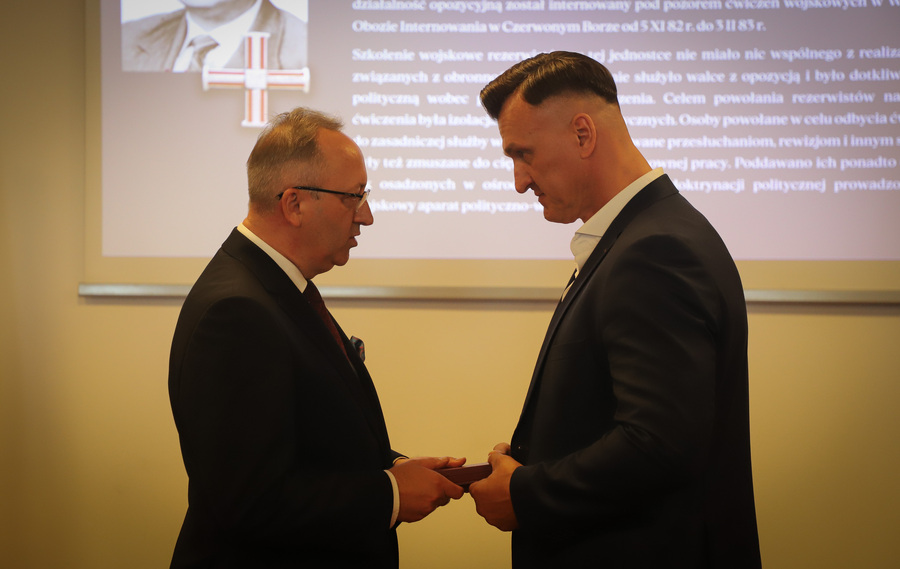 Uroczystość wręczenia działaczom opozycji antykomunistycznej Krzyży Wolności i Solidarności – 12 czerwca 2025, fot. Paula Prudziłowicz (IPN)