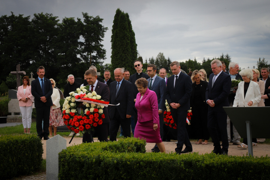 Odsłonięcie tablicy upamiętniającej ks. Mikołaja Tappera - Ejszyszki, 17 sierpnia 2025, fot. Katarzyna Dojs