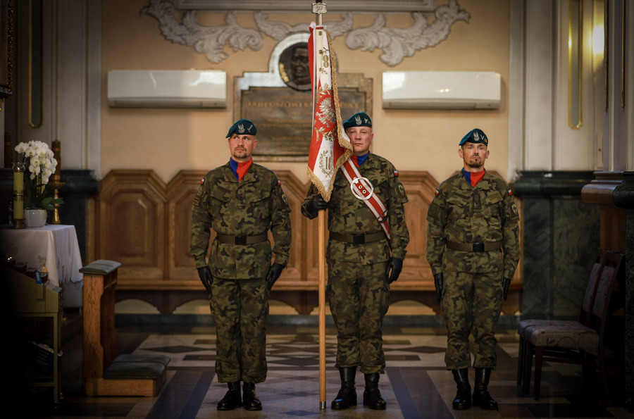 Odsłonięcie tablicy upamiętniającej 29 katolickich kapelanów katyńskich – 1 września 2025, fot. Paula Prudziłowicz (IPN)