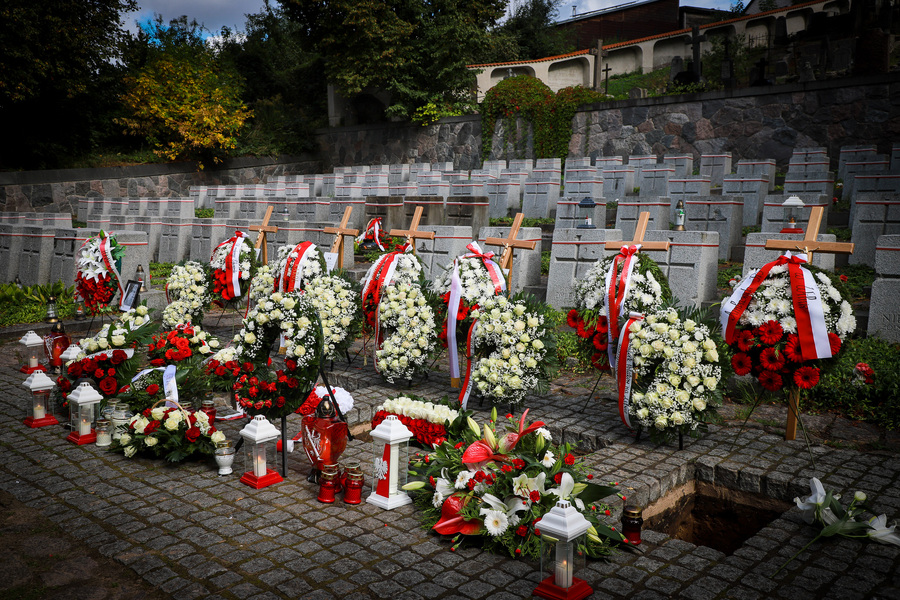 Uroczystości pogrzebowe Edwarda Borkowskiego i pięciu innych żołnierzy Armii Krajowej z oddziału Sergiusza Zyndrama-Kościałkowskiego ps. „Fakir” – 23 września 2025, fot. Paula Prudziłowicz (IPN)