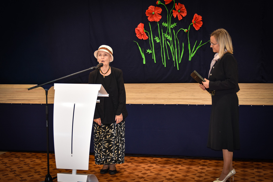 Odsłonięcie muralu upamiętniającego ks. Rocha Modzelewskiego w Zespole Szkolno-Przedszkolnym w Nowych Piekutach – 29 września 2025, fot. Katarzyna Dojs (IPN)