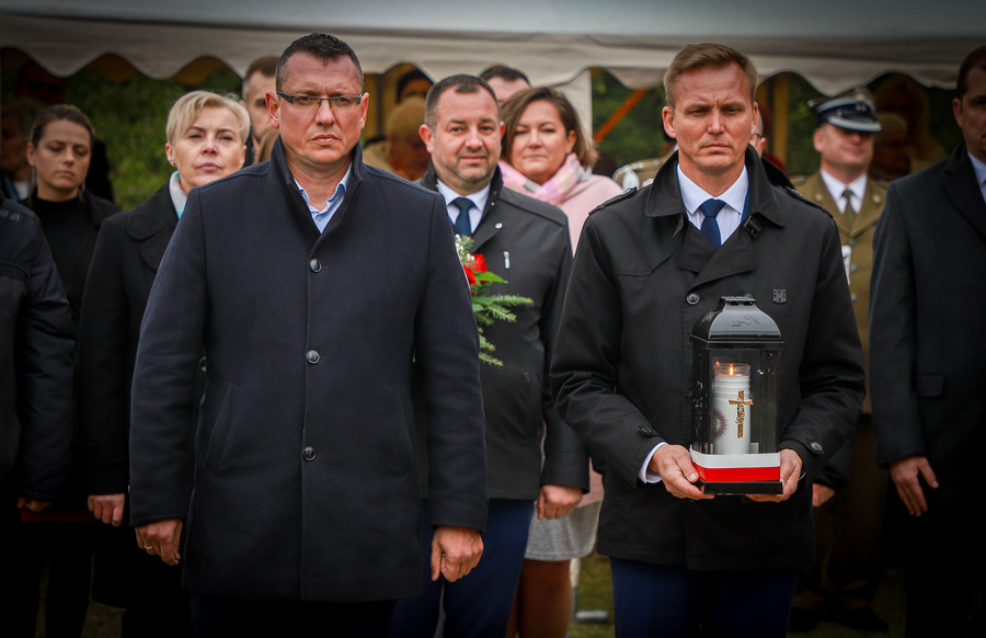 Uroczystość odsłonięcia tablicy upamiętniającej mieszkańców wsi Kapice i Sośnia, zamordowanych przez Niemców podczas pacyfikacji we wrześniu 1944 r. – 30 września 2025, fot. Paula Prudziłowicz (IPN)