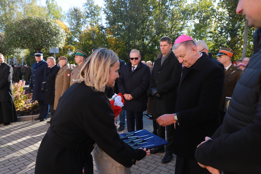 Narodowy Dzień Duchownych Niezłomnych – odsłonięcie muralu upamiętniającego ks. Franciszka Blachnickiego (24.03.1921–27.02.1987) ufundowanego przez Instytut Pamięci Narodowej – 19 października 2025, fot. Paula Prudziłowicz (IPN)