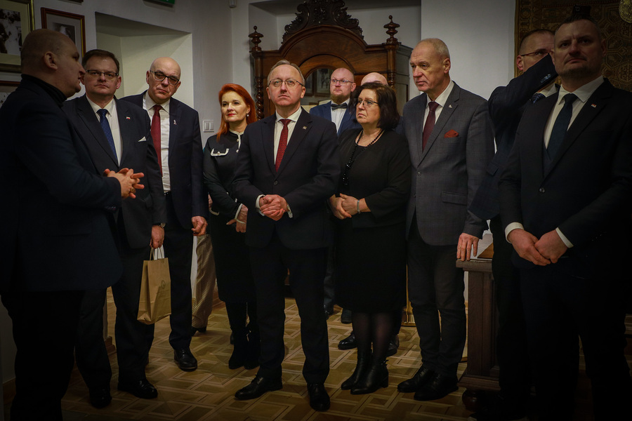 Obchody 87. rocznicy śmierci Romana Dmowskiego – Drozdowo, 2.01.2026, fot. Paula Prudziłowicz (IPN)