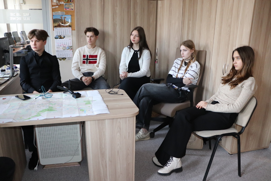 Odwiedziny uczniów II Liceum Ogólnokształcącego im. Księżnej Anny z Sapiehów Jabłonowskiej w Białymstoku – 26 lutego 2026