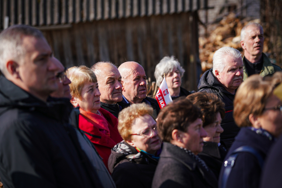 Uroczystość oznaczenia i poświęcenia pomnika nagrobnego kpr. Napoleona Ciukszy ps. „Waligóra” – żołnierza Armii Krajowej w Powiewiórce na Litwie – 21 marca 2026, fot. Mateusz Niegowski (IPN)