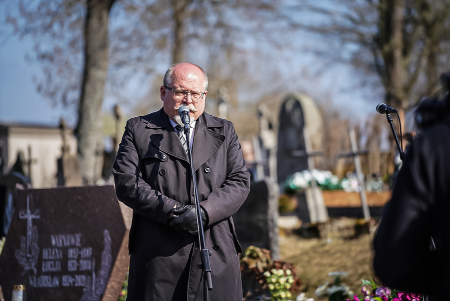 Uroczystość oznaczenia i poświęcenia pomnika nagrobnego kpr. Napoleona Ciukszy ps. „Waligóra” – żołnierza Armii Krajowej w Powiewiórce na Litwie – 21 marca 2026, fot. Mateusz Niegowski (IPN)