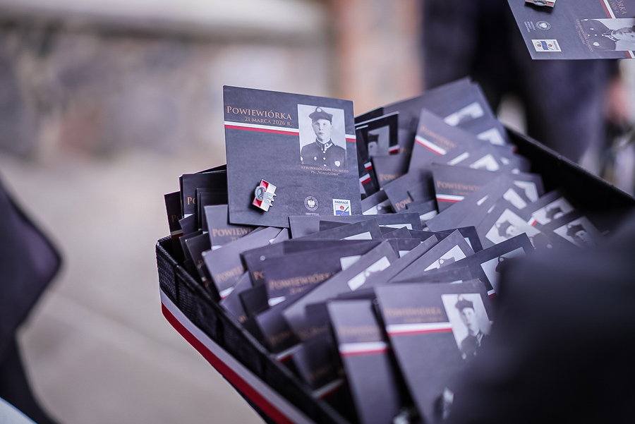 Uroczystość oznaczenia i poświęcenia pomnika nagrobnego kpr. Napoleona Ciukszy ps. „Waligóra” – żołnierza Armii Krajowej w Powiewiórce na Litwie – 21 marca 2026, fot. Mateusz Niegowski (IPN)