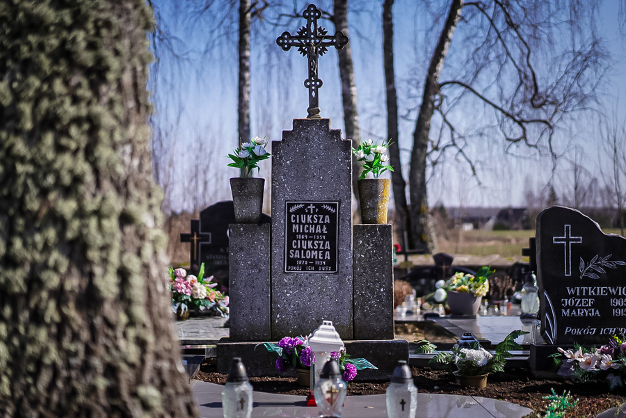 Uroczystość oznaczenia i poświęcenia pomnika nagrobnego kpr. Napoleona Ciukszy ps. „Waligóra” – żołnierza Armii Krajowej w Powiewiórce na Litwie – 21 marca 2026, fot. Mateusz Niegowski (IPN)