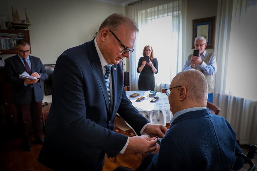 Dyrektor Oddziału Instytutu Pamięci Narodowej w Białymstoku wręczył Krzyże Wolności i Solidarności – 23 marca 2026, fot. Paula Prudziłowicz (IPN)