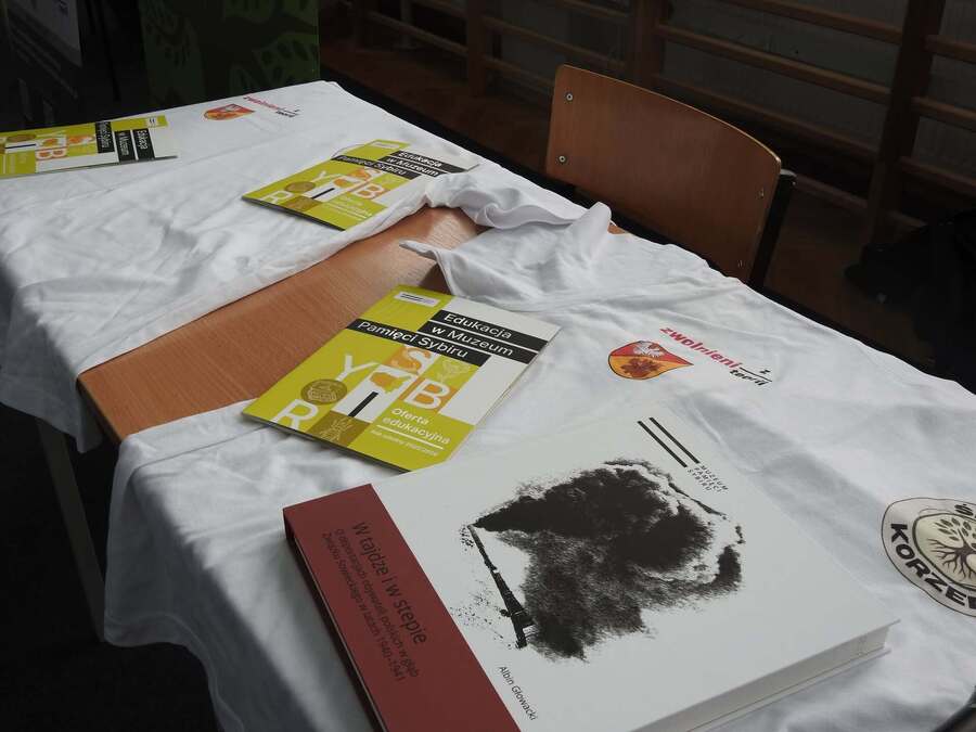 Udział Oddziału Instytutu Pamięci Narodowej w Białymstoku w targach edukacyjnych zorganizowanych na terenie II LO im. Księżnej Anny z Sapiehów Jabłonowskiej w Białymstoku – 8 kwietnia 2026, fot. Patrycja Sanejko (IPN)