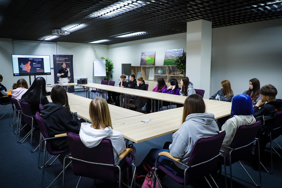 Oddział Instytutu Pamięci Narodowej w Białymstoku na Wojskowych Targach Służby i Pracy – 17 kwietnia 2026, fot. Paula Prudziłowicz (IPN)