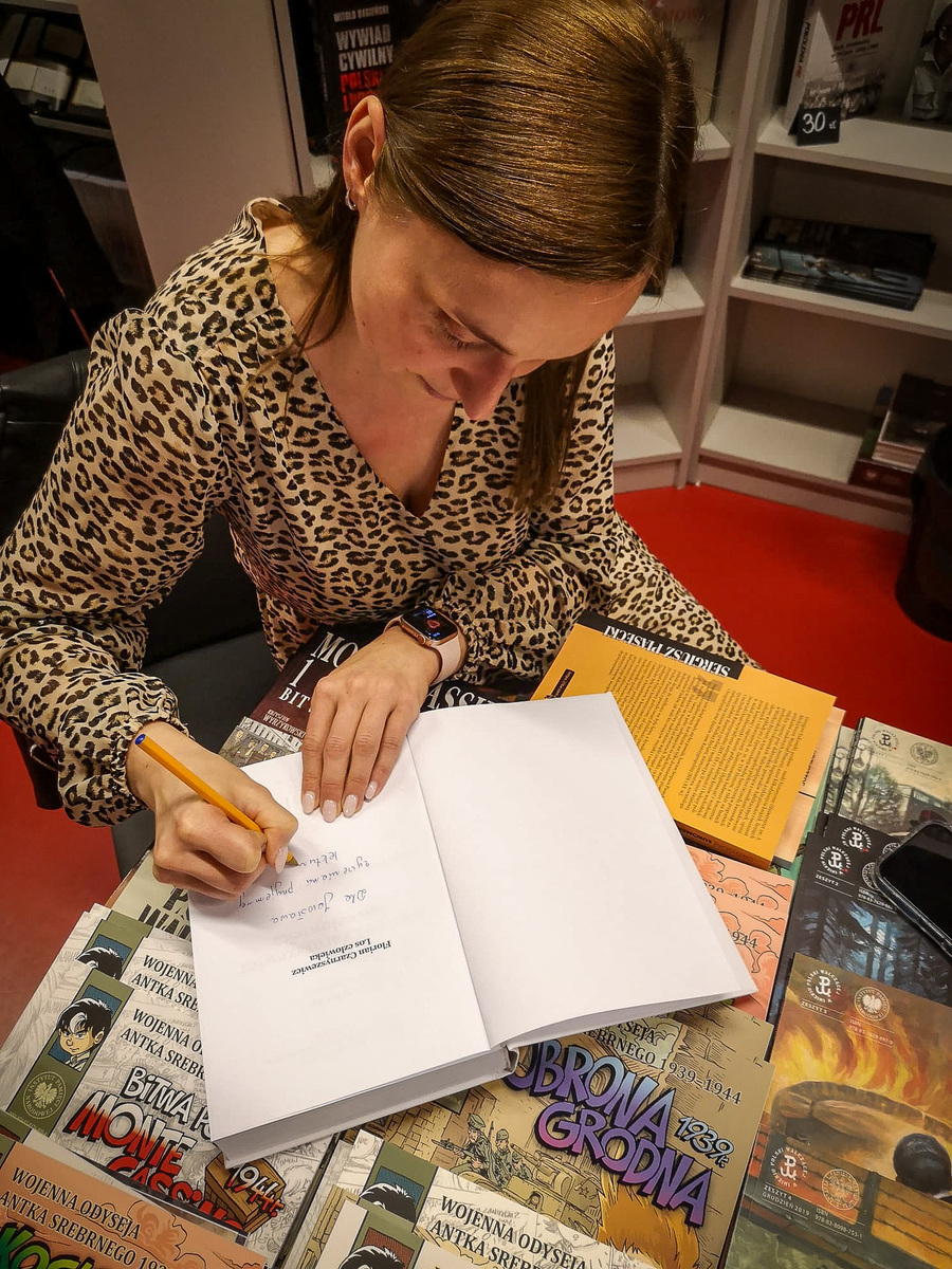 Oddział Instytutu Pamięci Narodowej w Białymstoku na Wojskowych Targach Służby i Pracy – 17 kwietnia 2026, fot. Paula Prudziłowicz (IPN)