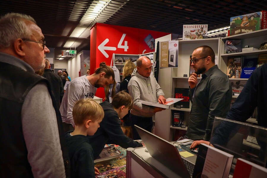 Oddział Instytutu Pamięci Narodowej w Białymstoku na Wojskowych Targach Służby i Pracy – 17-18 kwietnia 2026, fot. Paula Prudziłowicz (IPN)