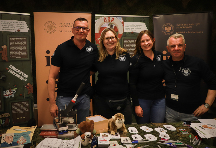 Oddział Instytutu Pamięci Narodowej w Białymstoku na Wojskowych Targach Służby i Pracy – 17-18 kwietnia 2026, fot. Paula Prudziłowicz (IPN)