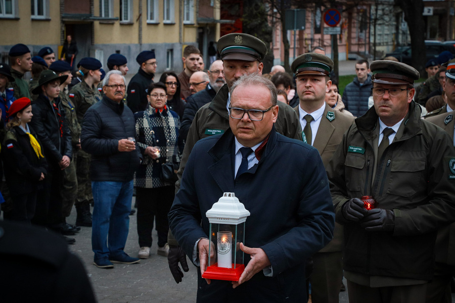 Ełcki Marsz Katyński – Katyński Marsz Cieni, zorganizowany w ramach obchodów Dnia Pamięci Ofiar Zbrodni Katyńskiej – 19 kwietnia 2026, fot. Paula Prudziłowicz (IPN)
