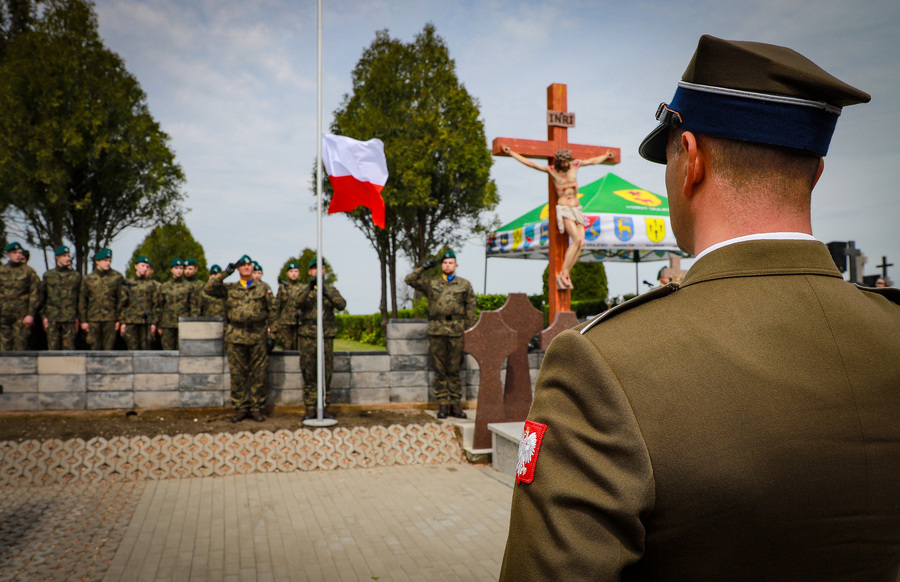 Odsłonięcie i poświęcenie tablicy memoratywnej poświęcone Żołnierzom 2. Korpusu Polskiego – Synom Ziemi Grajewskiej – 18 maja 2026, fot. Paula Prudziłowicz (IPN)
