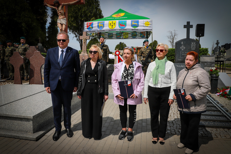 Odsłonięcie i poświęcenie tablicy memoratywnej poświęcone Żołnierzom 2. Korpusu Polskiego – Synom Ziemi Grajewskiej – 18 maja 2026, fot. Paula Prudziłowicz (IPN)