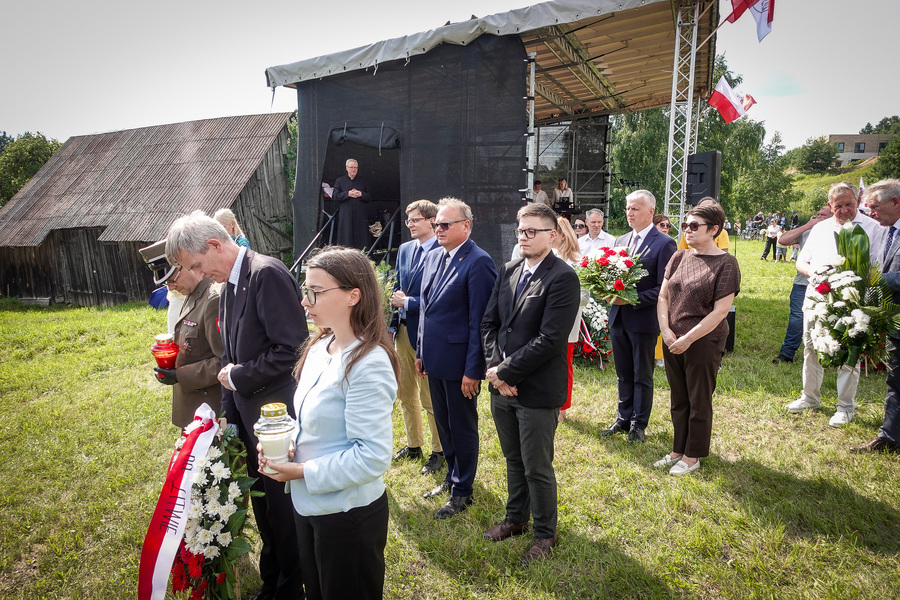 Uroczyste obchody 82. rocznicy operacji „Ostra Brama”. Uroczystości na cmentarzu w Kalwarii Wileńskiej oraz Krawczunach – 13 lipca 2026