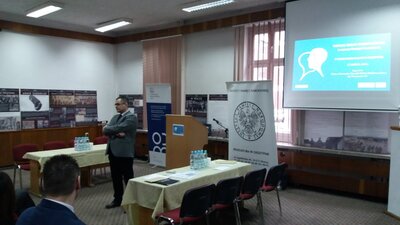 Otwarcia regionalnego Turnieju Debat Oksfordzkich w Olsztynie dokonał dr hab. Karol Sacewicz, naczelnik Delegatury IPN