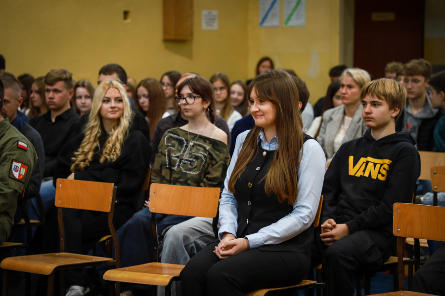 Trzecia edycja projektu edukacyjnego „Sztandar – znak szczególnego znaczenia” w Szkole Podstawowej nr 5 im. Szarych Szeregów w Bielsku Podlaskim – 22 października 2026, fot. Paula Prudziłowicz (IPN)