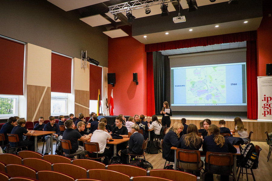 Zajęcia edukacyjne w Gimnazjum im. Jana Śniadeckiego w Solecznikach – 26 października 2026, fot. Paula Prudziłowicz (IPN)