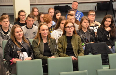 Uczestnicy wykładu Karola Usakiewicza o zbrodniach niemieckich na Białostocczyźnie