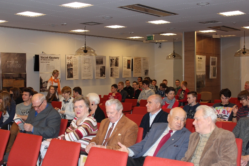 W spotkaniu wzięli udział zarówno kombatanci, jak i młodzież