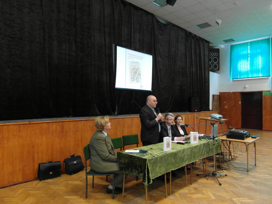 Działalność i specyfikę pracy białostockiego oddziału IPN omówił dyrektor Radosław Peterman