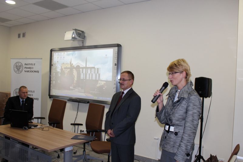 Zebranych przywitała Barbara Bojaryn-Kazberuk, dyrektor białostockiego oddziału IPN
